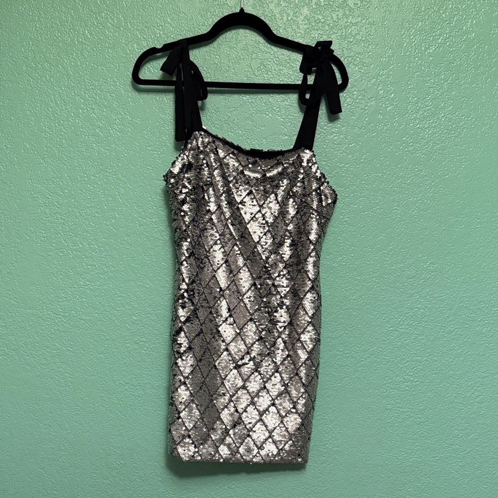 Gianni Bini Sequin Embellished Black & Silver Holiday Mini Dress w Bow Straps L